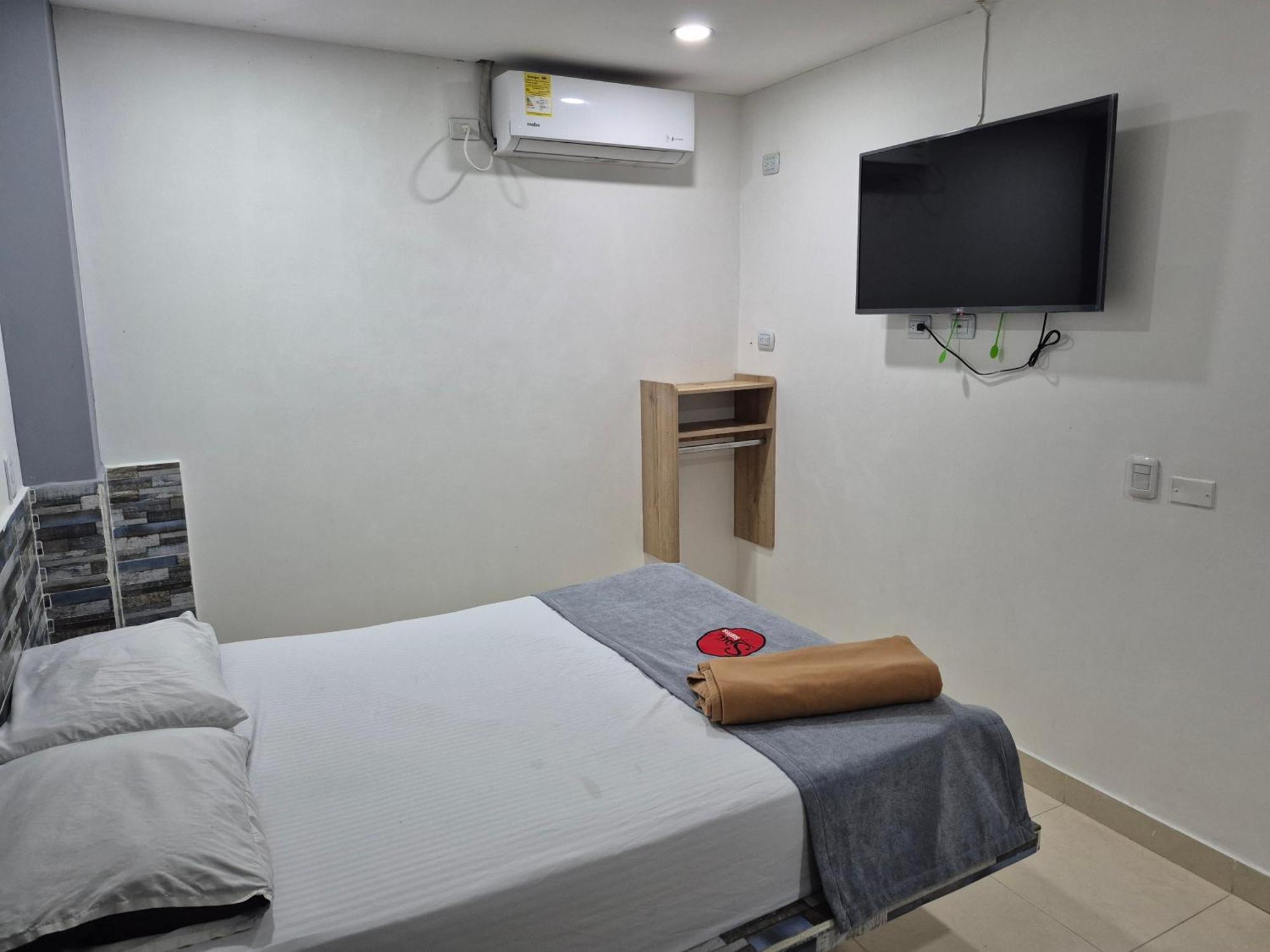 Hotel Spa Laureles Медельин Экстерьер фото